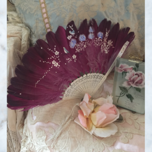 Antique chinoiserie feather hand fan