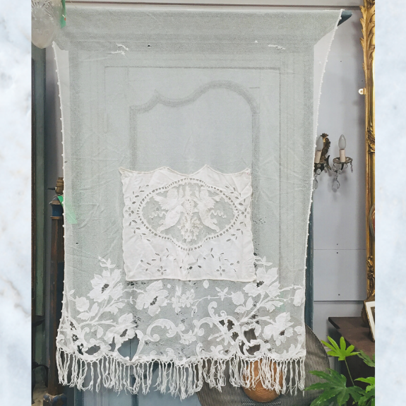 Antique lace & cherub curtain panel