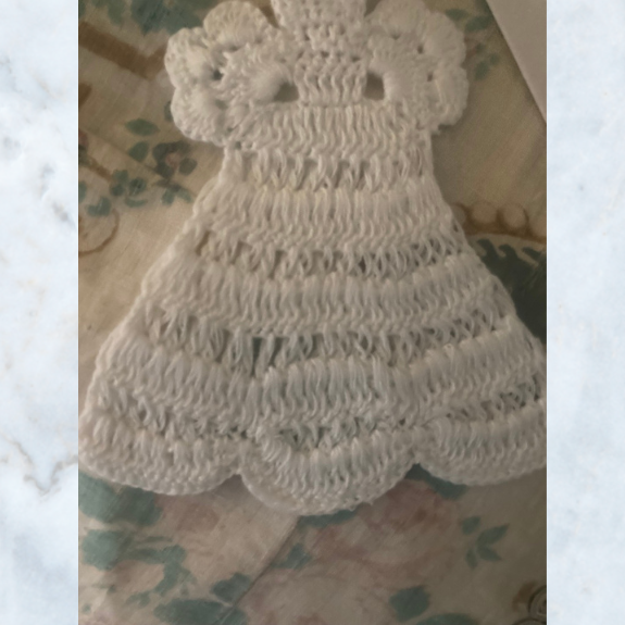 Femme Facon crochet angel
